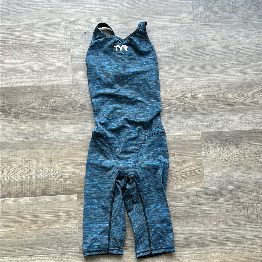 TYR Thresher Tech suit, size 28!